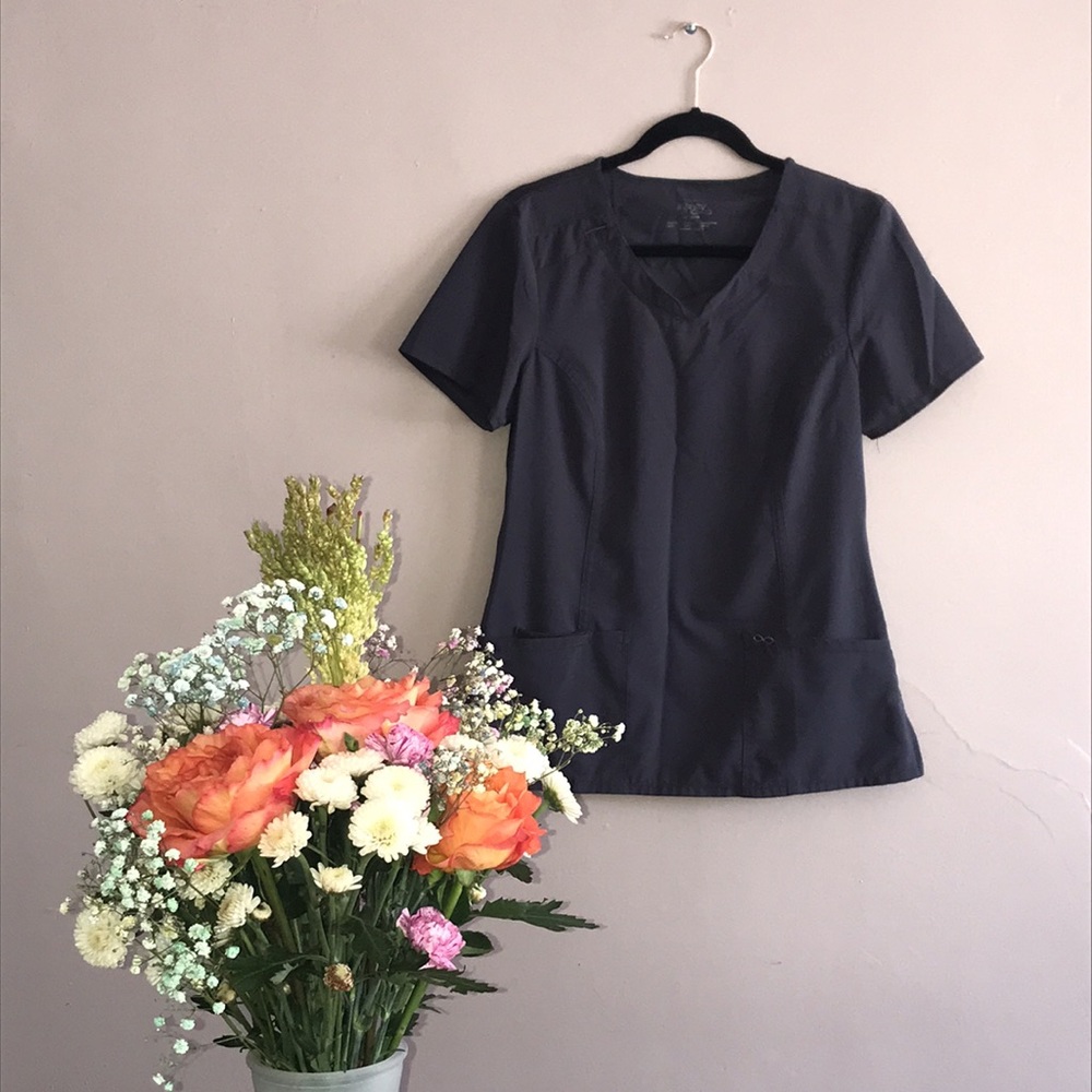 Cherokee | Infinity Scrub Top